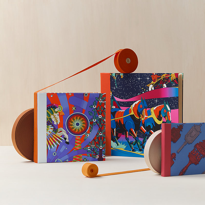 HERMES　エルメス　フォトアルバム　14x16　赤 Photo album PM | Hermès USA